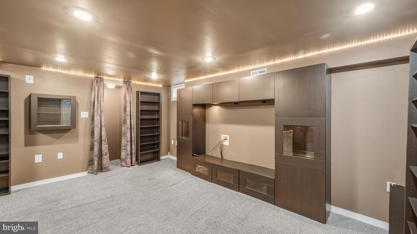 14691 STRATFORD DR, WOODBRIDGE, Virginia 22193, 3 Bedrooms Bedrooms, ,2 BathroomsBathrooms,Residential,For sale,14691 STRATFORD DR,VAPW2113560 MLS # VAPW2113560