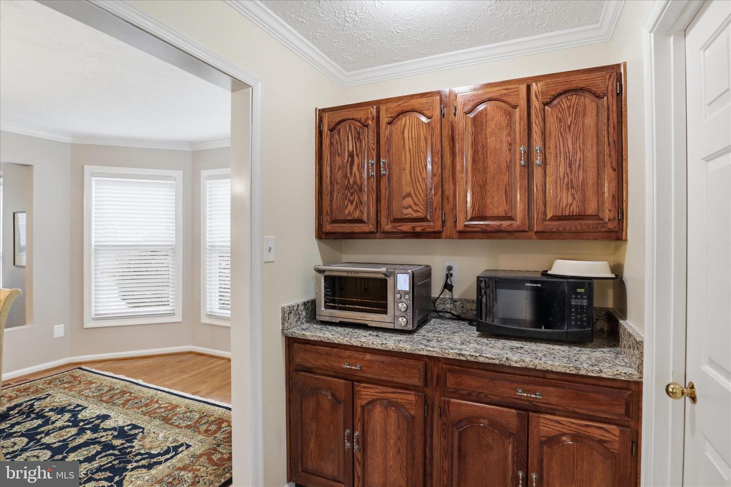 11668 GILMAN LN, HERNDON, Virginia 20170, 4 Bedrooms Bedrooms, 19 Rooms Rooms,3 BathroomsBathrooms,Residential,For sale,11668 GILMAN LN,VAFX2293534 MLS # VAFX2293534