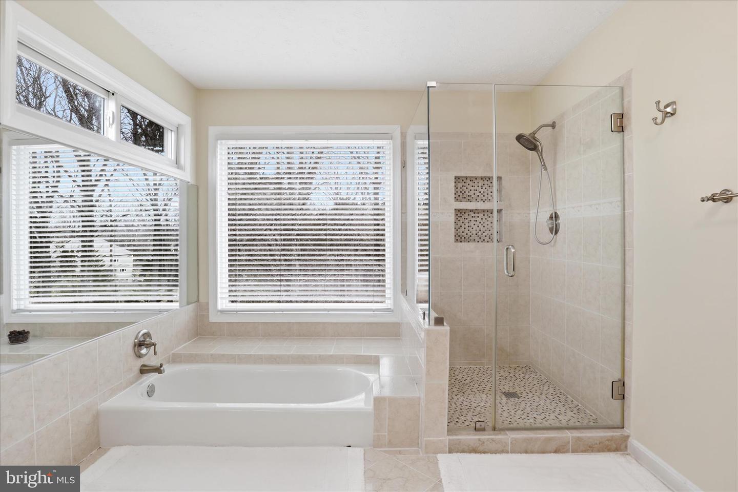 11668 GILMAN LN, HERNDON, Virginia 20170, 4 Bedrooms Bedrooms, 19 Rooms Rooms,3 BathroomsBathrooms,Residential,For sale,11668 GILMAN LN,VAFX2293534 MLS # VAFX2293534