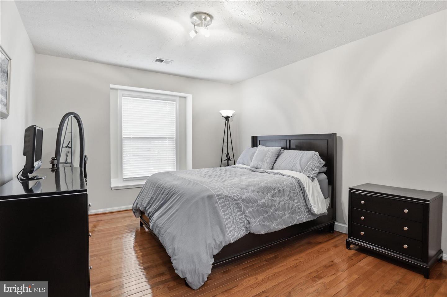 11668 GILMAN LN, HERNDON, Virginia 20170, 4 Bedrooms Bedrooms, 19 Rooms Rooms,3 BathroomsBathrooms,Residential,For sale,11668 GILMAN LN,VAFX2293534 MLS # VAFX2293534