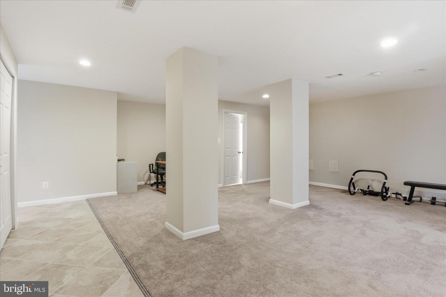 11668 GILMAN LN, HERNDON, Virginia 20170, 4 Bedrooms Bedrooms, 19 Rooms Rooms,3 BathroomsBathrooms,Residential,For sale,11668 GILMAN LN,VAFX2293534 MLS # VAFX2293534