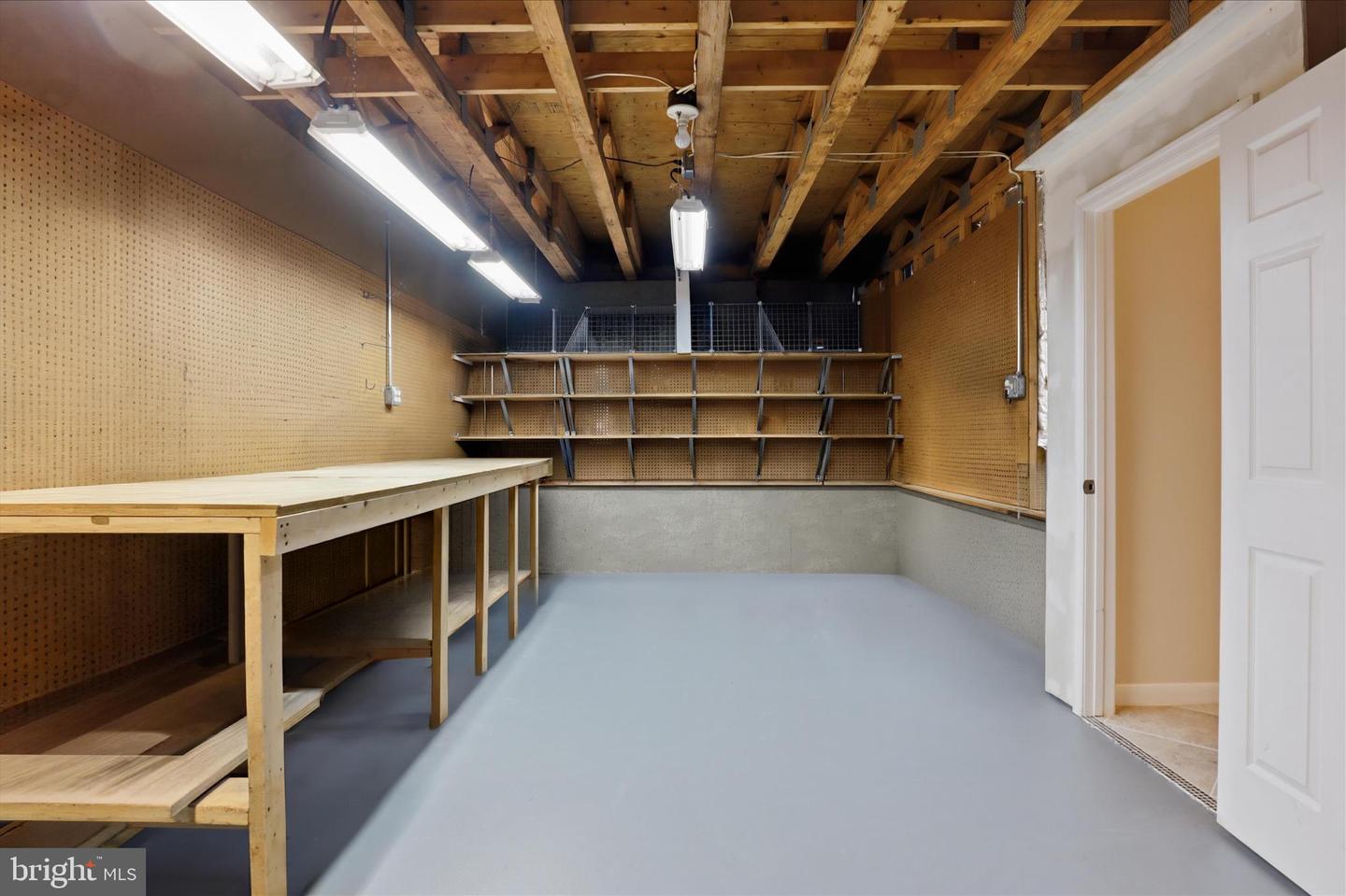 11668 GILMAN LN, HERNDON, Virginia 20170, 4 Bedrooms Bedrooms, 19 Rooms Rooms,3 BathroomsBathrooms,Residential,For sale,11668 GILMAN LN,VAFX2293534 MLS # VAFX2293534