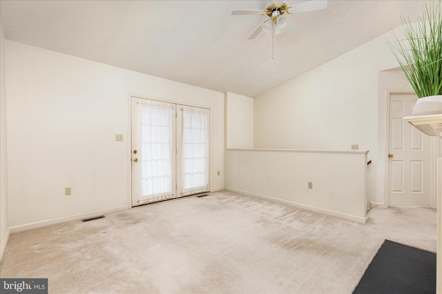 1057 HARMONY ORCHARD RD, FRONT ROYAL, Virginia 22630, 2 Bedrooms Bedrooms, ,1 BathroomBathrooms,Residential,For sale,1057 HARMONY ORCHARD RD,VAWR2013558 MLS # VAWR2013558