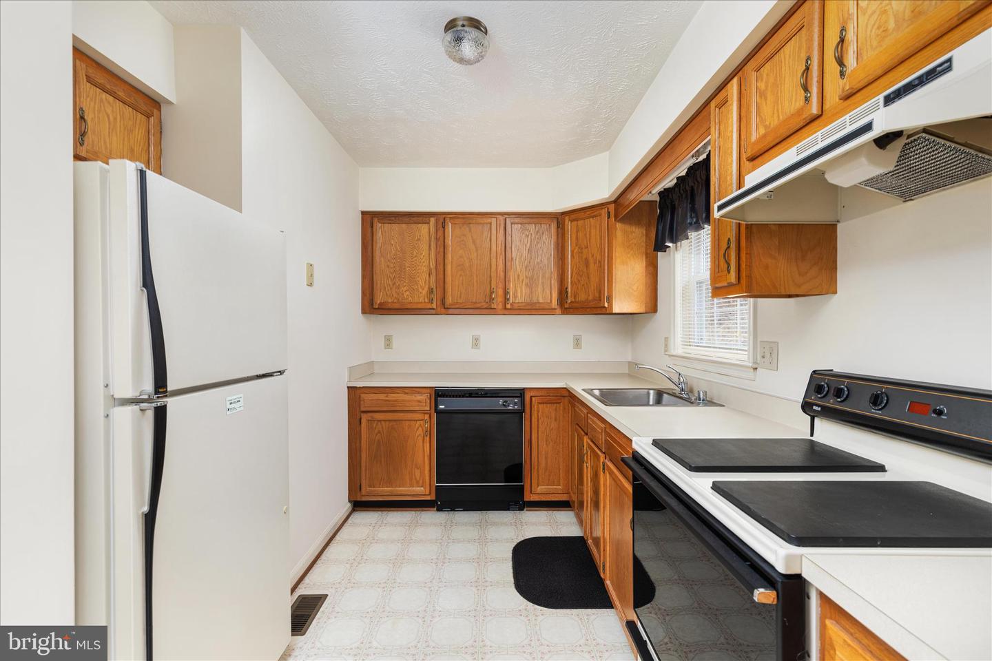 1057 HARMONY ORCHARD RD, FRONT ROYAL, Virginia 22630, 2 Bedrooms Bedrooms, ,1 BathroomBathrooms,Residential,For sale,1057 HARMONY ORCHARD RD,VAWR2013558 MLS # VAWR2013558