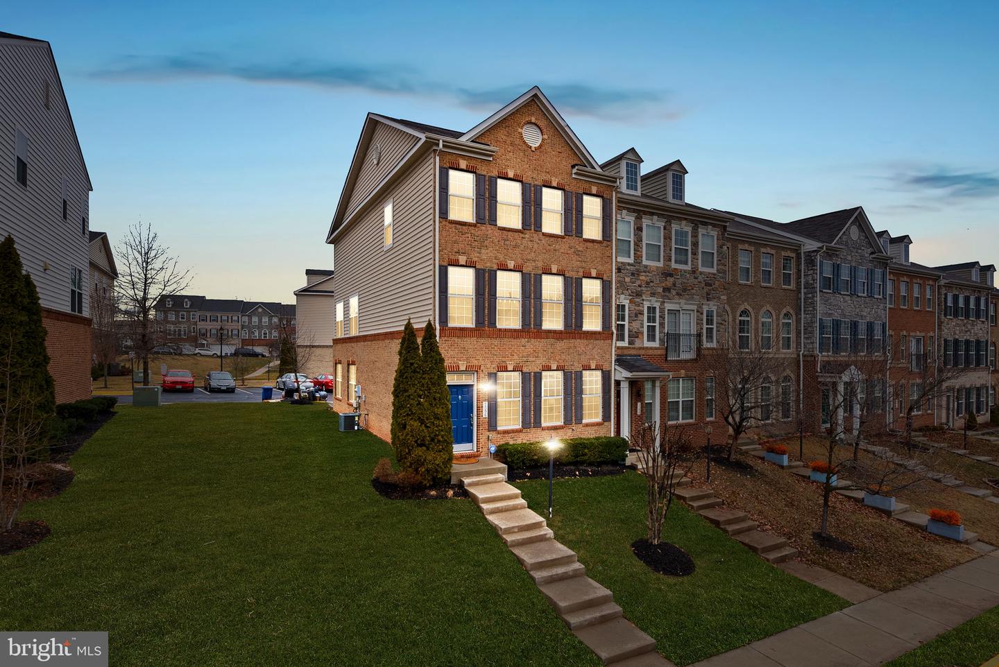 1596 KINNAIRD TER NE, LEESBURG, Virginia 20176, 4 Bedrooms Bedrooms, ,3 BathroomsBathrooms,Residential,For sale,1596 KINNAIRD TER NE,VALO2117118 MLS # VALO2117118