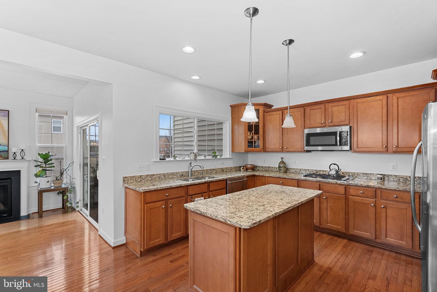 1596 KINNAIRD TER NE, LEESBURG, Virginia 20176, 4 Bedrooms Bedrooms, ,3 BathroomsBathrooms,Residential,For sale,1596 KINNAIRD TER NE,VALO2117118 MLS # VALO2117118