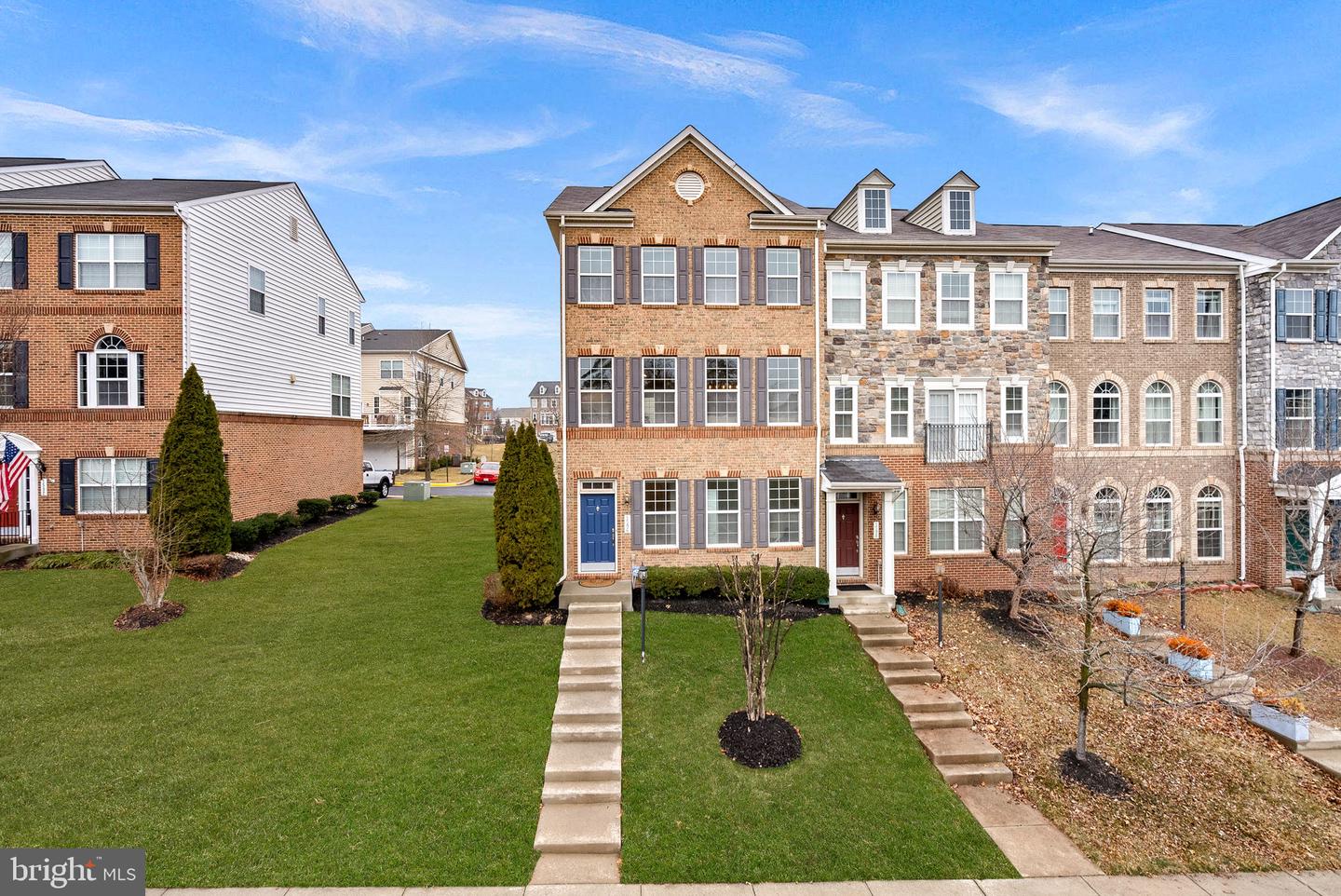 1596 KINNAIRD TER NE, LEESBURG, Virginia 20176, 4 Bedrooms Bedrooms, ,3 BathroomsBathrooms,Residential,For sale,1596 KINNAIRD TER NE,VALO2117118 MLS # VALO2117118