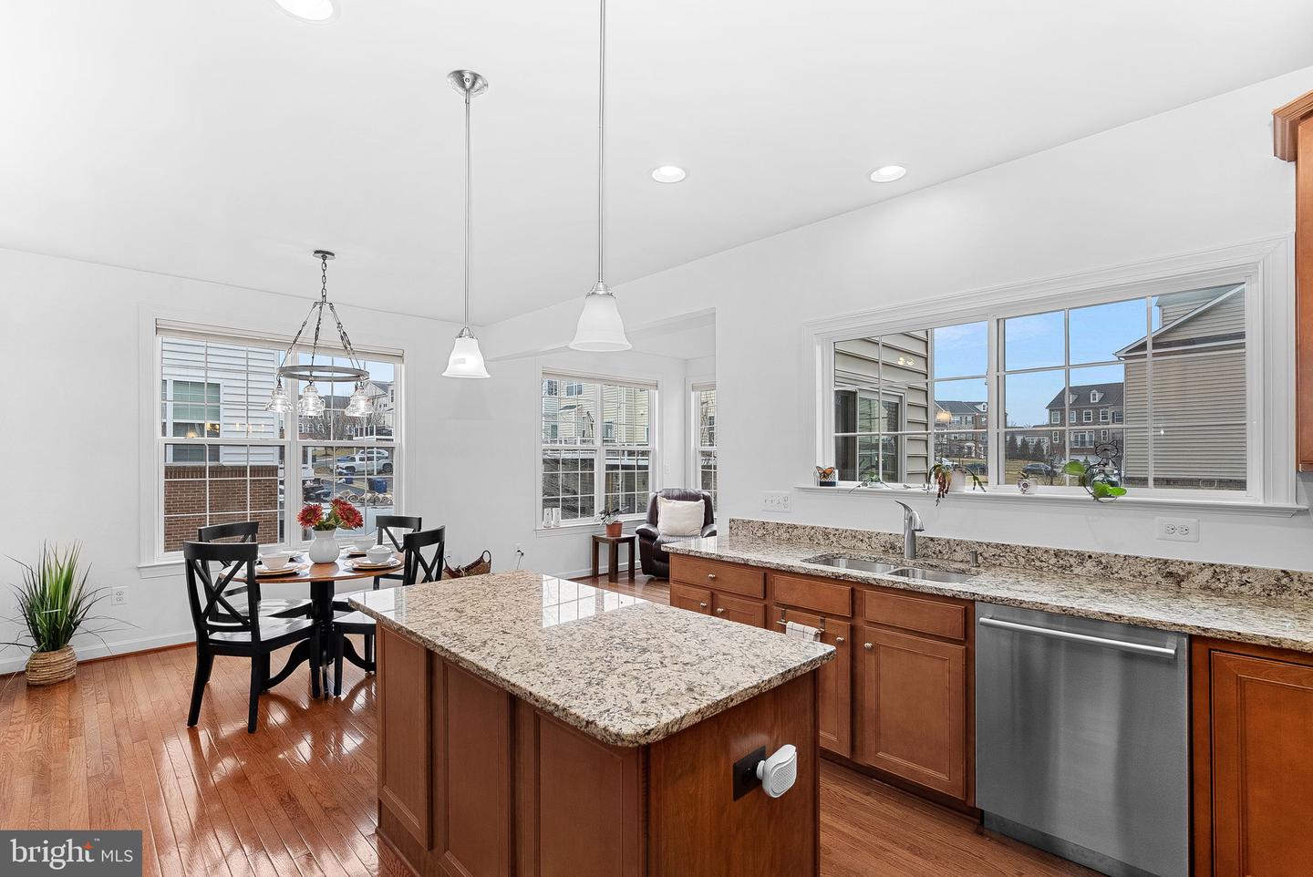 1596 KINNAIRD TER NE, LEESBURG, Virginia 20176, 4 Bedrooms Bedrooms, ,3 BathroomsBathrooms,Residential,For sale,1596 KINNAIRD TER NE,VALO2117118 MLS # VALO2117118