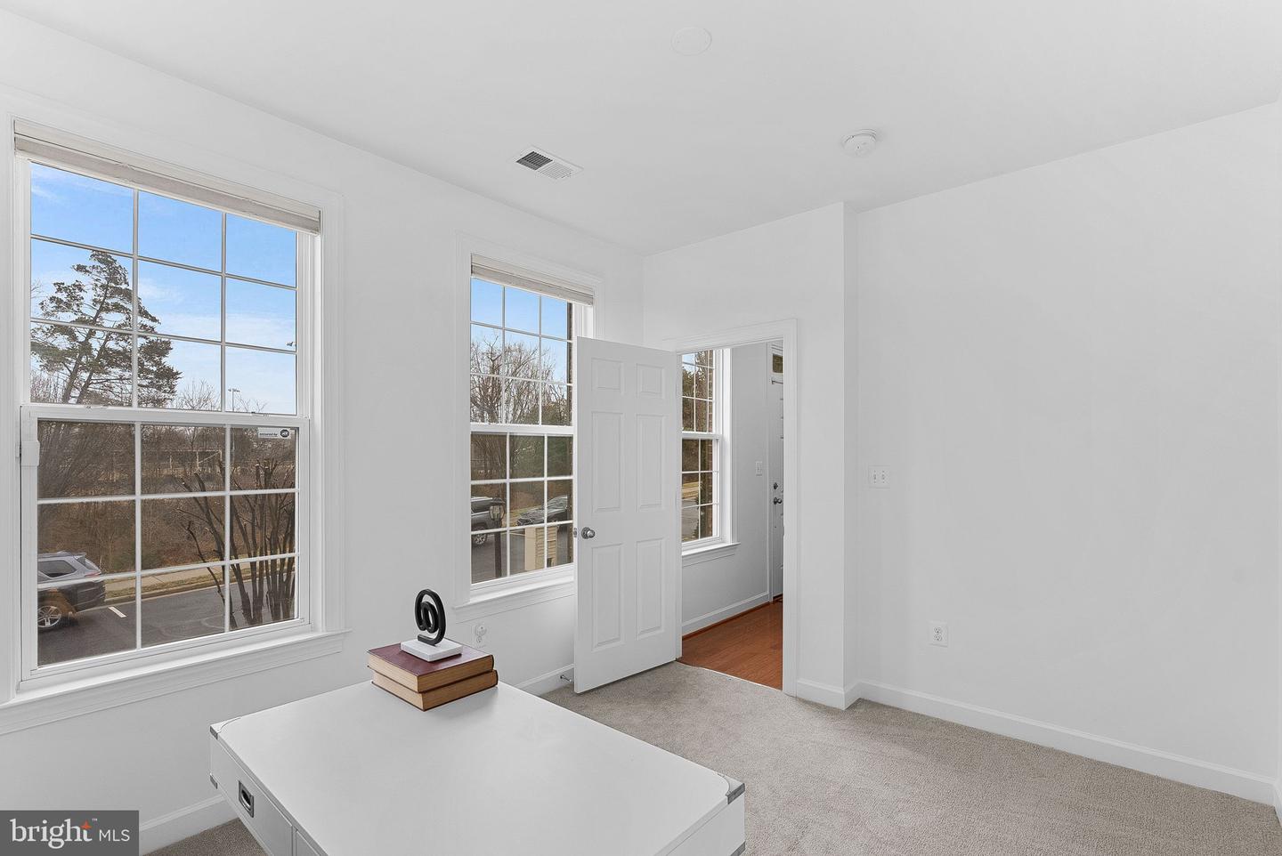 1596 KINNAIRD TER NE, LEESBURG, Virginia 20176, 4 Bedrooms Bedrooms, ,3 BathroomsBathrooms,Residential,For sale,1596 KINNAIRD TER NE,VALO2117118 MLS # VALO2117118