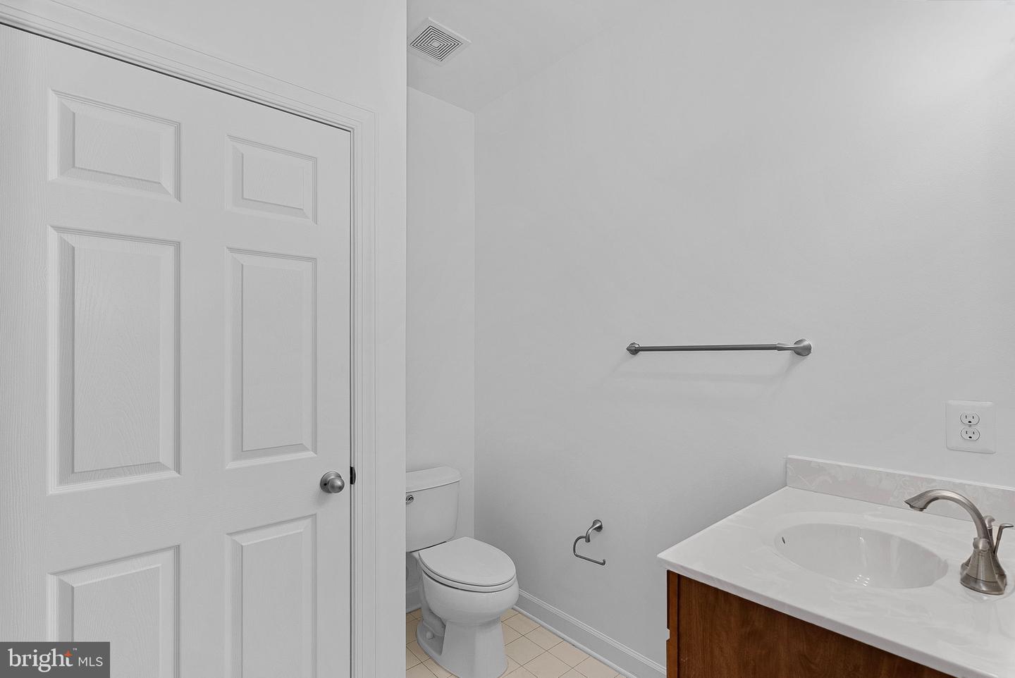 1596 KINNAIRD TER NE, LEESBURG, Virginia 20176, 4 Bedrooms Bedrooms, ,3 BathroomsBathrooms,Residential,For sale,1596 KINNAIRD TER NE,VALO2117118 MLS # VALO2117118