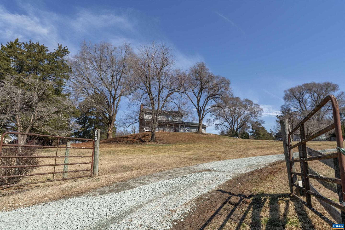 1668 WILLOW DALE LN, CHARLOTTESVILLE, Virginia 22911, 3 Bedrooms Bedrooms, ,2 BathroomsBathrooms,Residential,For sale,1668 WILLOW DALE LN,673835 MLS # 673835