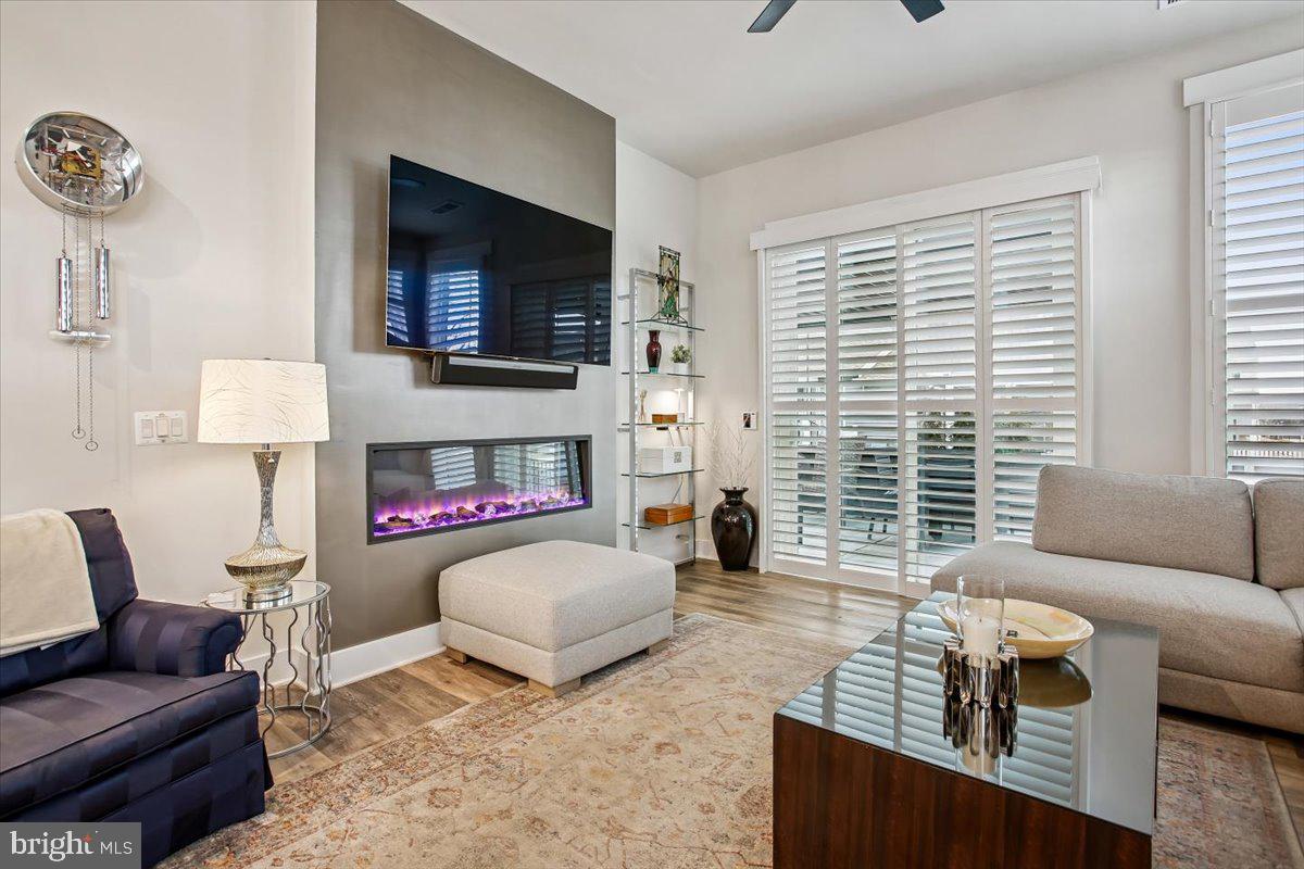 25635 NOT FORGOTTEN TER, CHANTILLY, Virginia 20152, 3 Bedrooms Bedrooms, ,2 BathroomsBathrooms,Residential,For sale,25635 NOT FORGOTTEN TER,VALO2117134 MLS # VALO2117134