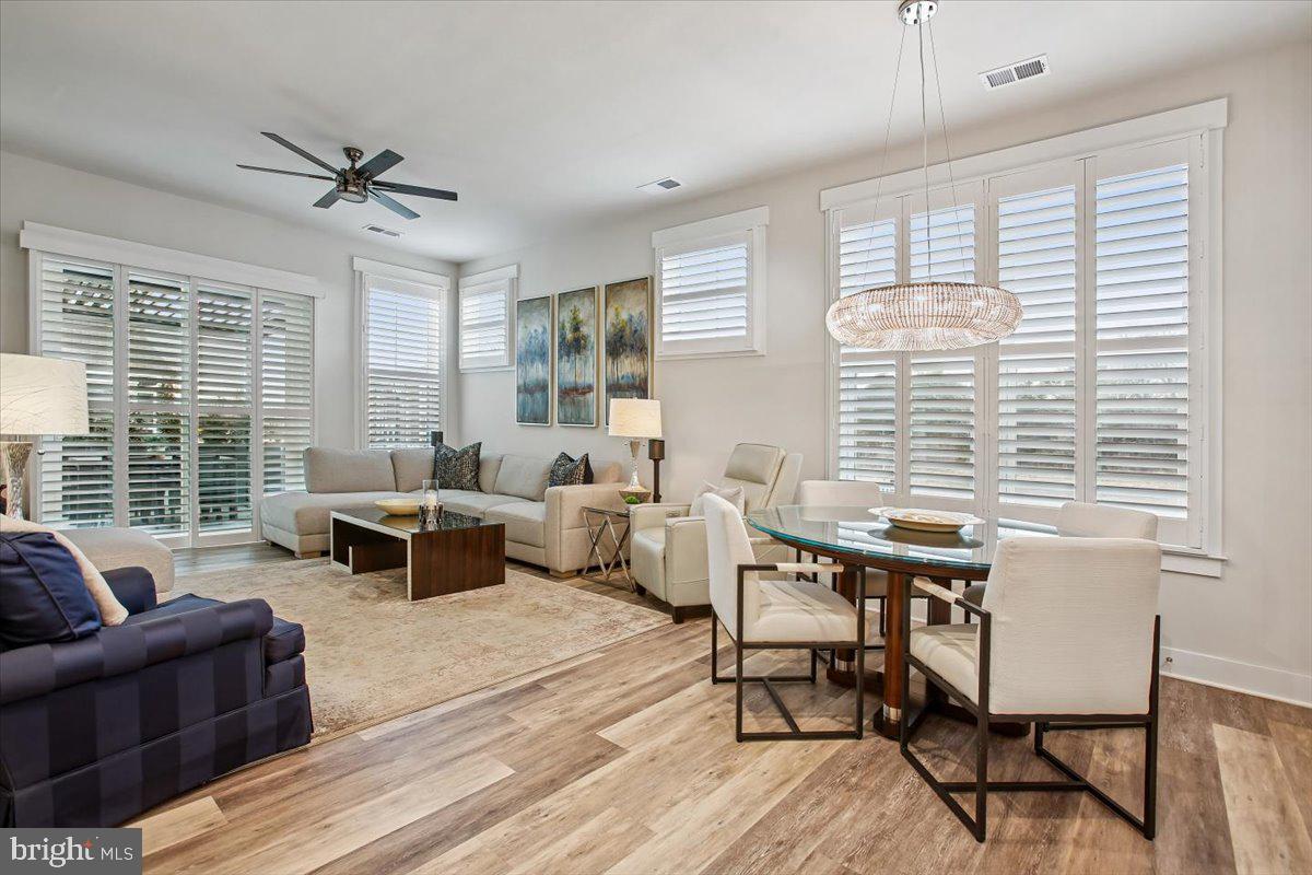 25635 NOT FORGOTTEN TER, CHANTILLY, Virginia 20152, 3 Bedrooms Bedrooms, ,2 BathroomsBathrooms,Residential,For sale,25635 NOT FORGOTTEN TER,VALO2117134 MLS # VALO2117134