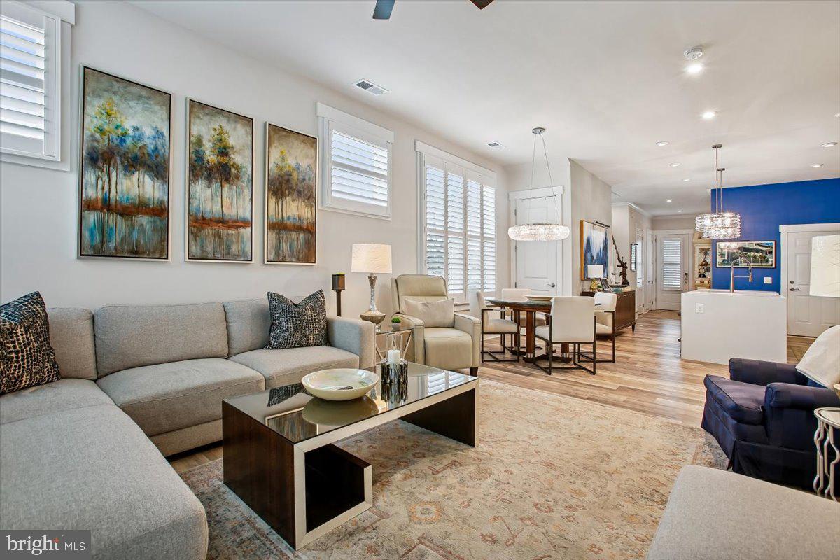 25635 NOT FORGOTTEN TER, CHANTILLY, Virginia 20152, 3 Bedrooms Bedrooms, ,2 BathroomsBathrooms,Residential,For sale,25635 NOT FORGOTTEN TER,VALO2117134 MLS # VALO2117134