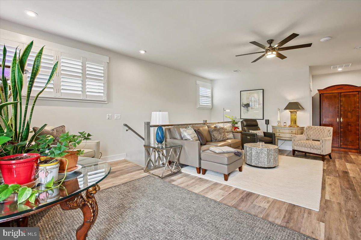 25635 NOT FORGOTTEN TER, CHANTILLY, Virginia 20152, 3 Bedrooms Bedrooms, ,2 BathroomsBathrooms,Residential,For sale,25635 NOT FORGOTTEN TER,VALO2117134 MLS # VALO2117134