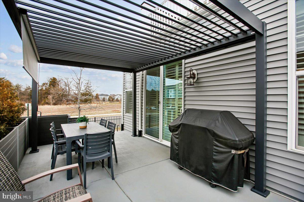 25635 NOT FORGOTTEN TER, CHANTILLY, Virginia 20152, 3 Bedrooms Bedrooms, ,2 BathroomsBathrooms,Residential,For sale,25635 NOT FORGOTTEN TER,VALO2117134 MLS # VALO2117134