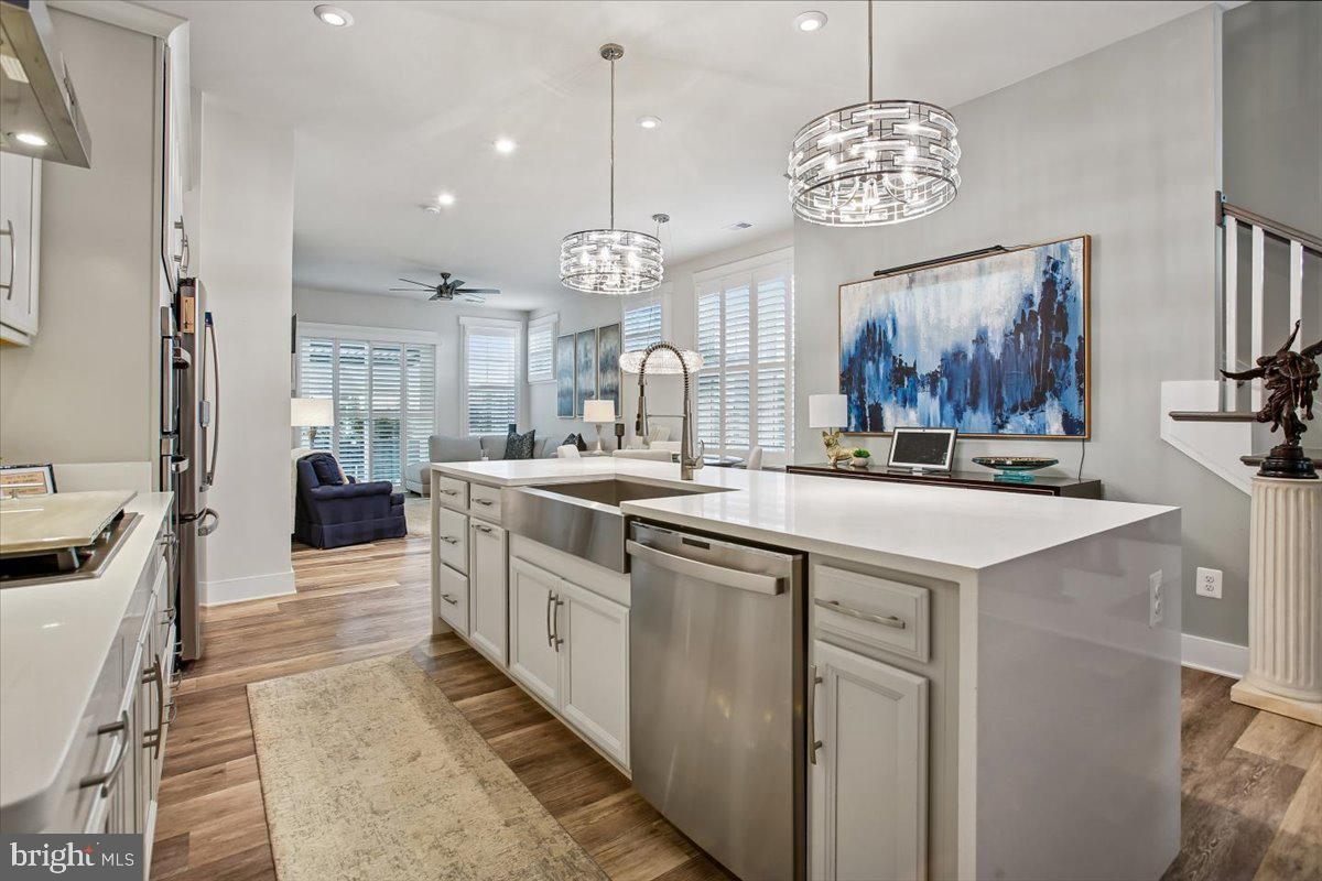 25635 NOT FORGOTTEN TER, CHANTILLY, Virginia 20152, 3 Bedrooms Bedrooms, ,2 BathroomsBathrooms,Residential,For sale,25635 NOT FORGOTTEN TER,VALO2117134 MLS # VALO2117134