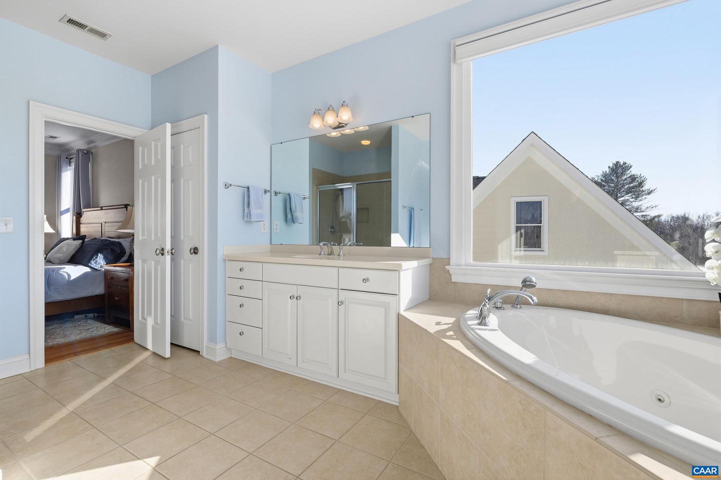 536 SUNRISE LN, EARLYSVILLE, Virginia 22936, 6 Bedrooms Bedrooms, ,5 BathroomsBathrooms,Residential,For sale,536 SUNRISE LN,673840 MLS # 673840