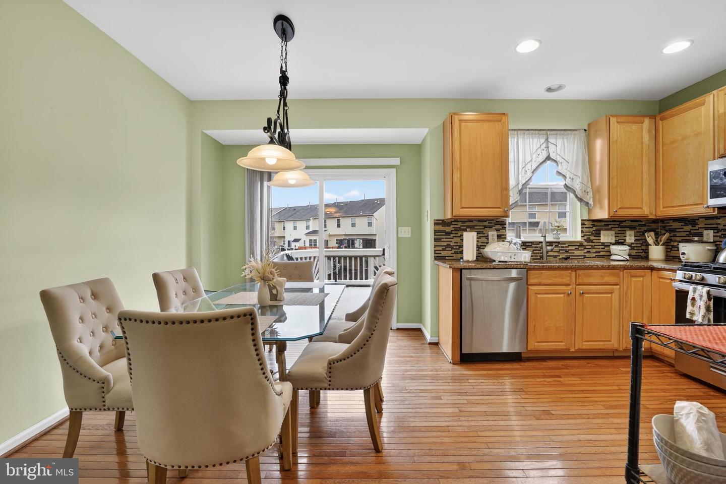 448 PEARLBUSH SQ NE, LEESBURG, Virginia 20176, 4 Bedrooms Bedrooms, ,3 BathroomsBathrooms,Residential,For sale,448 PEARLBUSH SQ NE,VALO2117174 MLS # VALO2117174