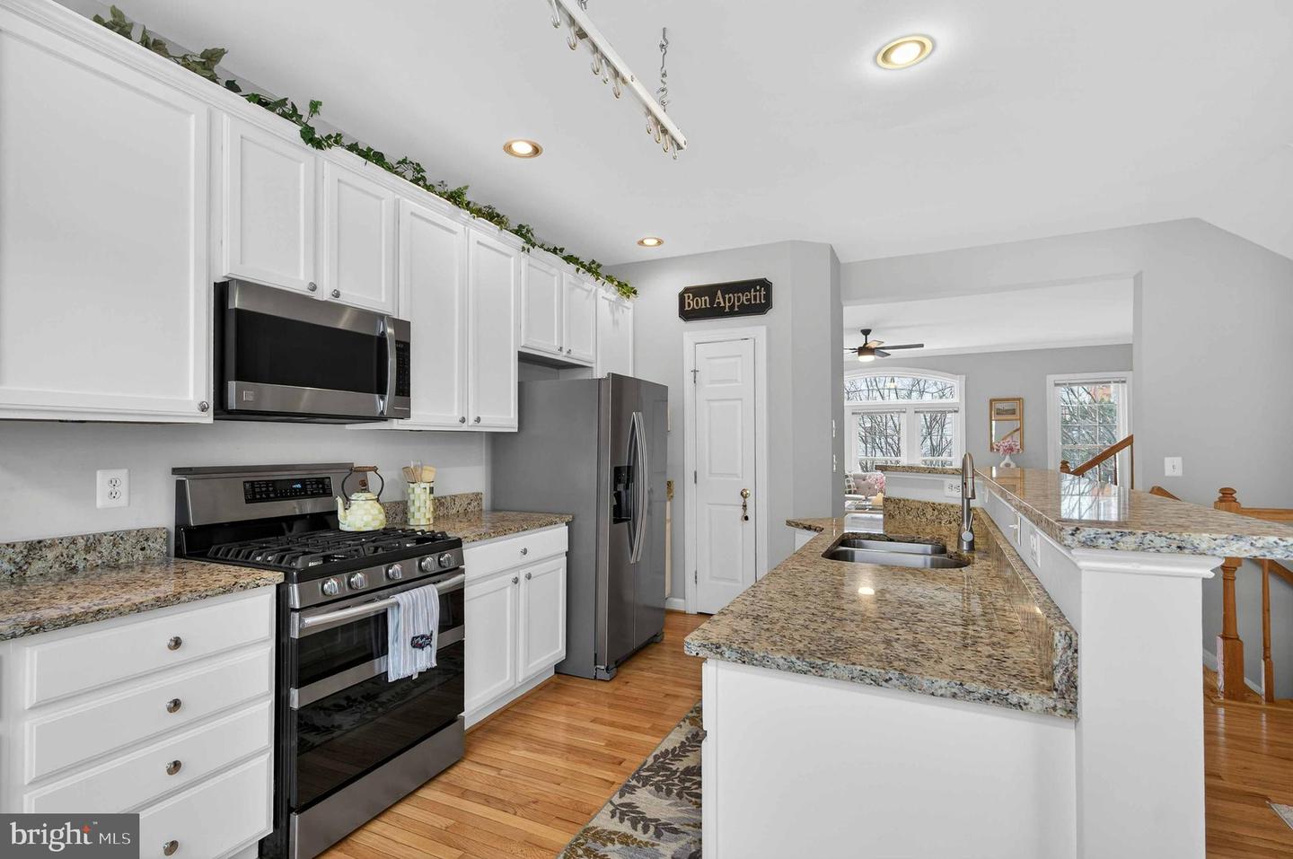 904 HARRISON CIR, ALEXANDRIA, Virginia 22304, 3 Bedrooms Bedrooms, ,2 BathroomsBathrooms,Residential,For sale,904 HARRISON CIR,VAAX2054674 MLS # VAAX2054674