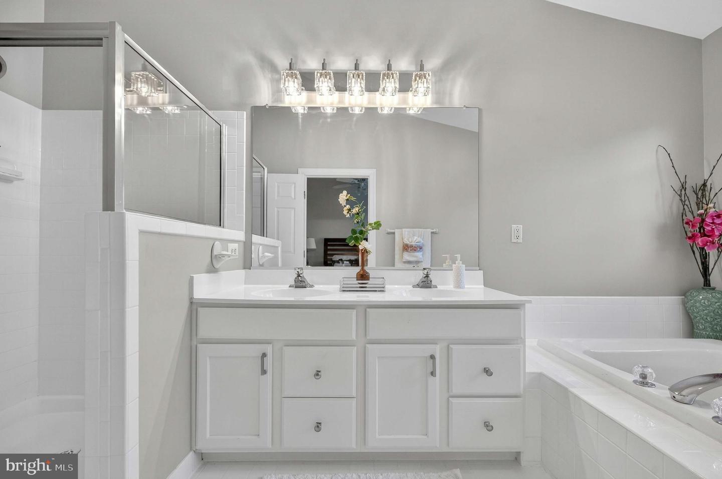 904 HARRISON CIR, ALEXANDRIA, Virginia 22304, 3 Bedrooms Bedrooms, ,2 BathroomsBathrooms,Residential,For sale,904 HARRISON CIR,VAAX2054674 MLS # VAAX2054674