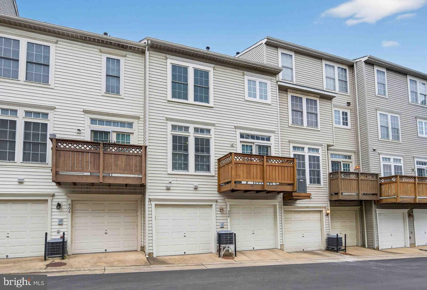 904 HARRISON CIR, ALEXANDRIA, Virginia 22304, 3 Bedrooms Bedrooms, ,2 BathroomsBathrooms,Residential,For sale,904 HARRISON CIR,VAAX2054674 MLS # VAAX2054674