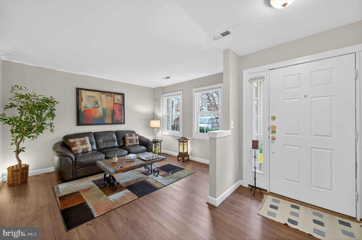 904 HARRISON CIR, ALEXANDRIA, Virginia 22304, 3 Bedrooms Bedrooms, ,2 BathroomsBathrooms,Residential,For sale,904 HARRISON CIR,VAAX2054674 MLS # VAAX2054674