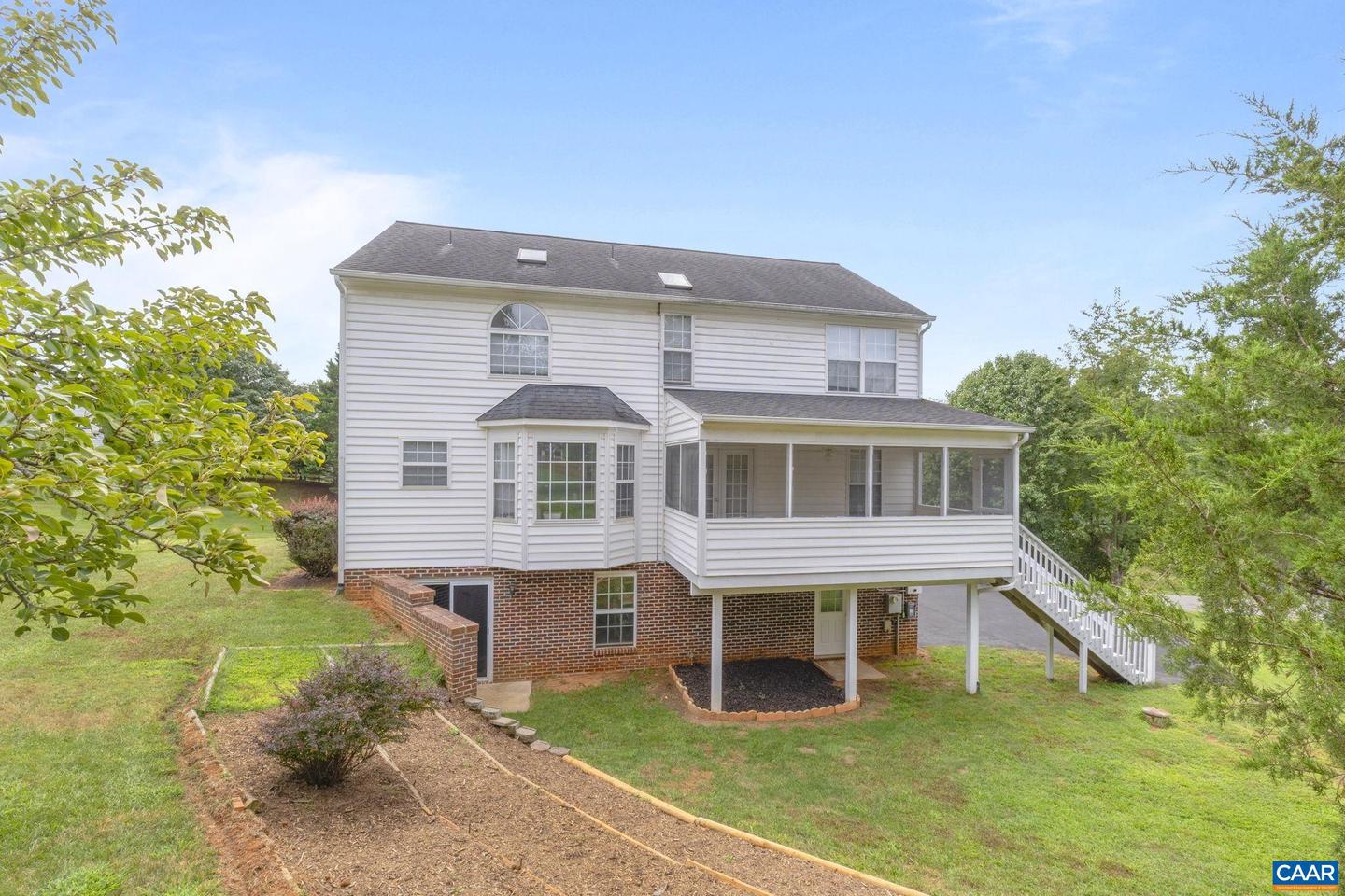 1051 OLD FOX TRAIL LN, CROZET, Virginia 22932, 4 Bedrooms Bedrooms, ,2 BathroomsBathrooms,Residential,For sale,1051 OLD FOX TRAIL LN,673848 MLS # 673848