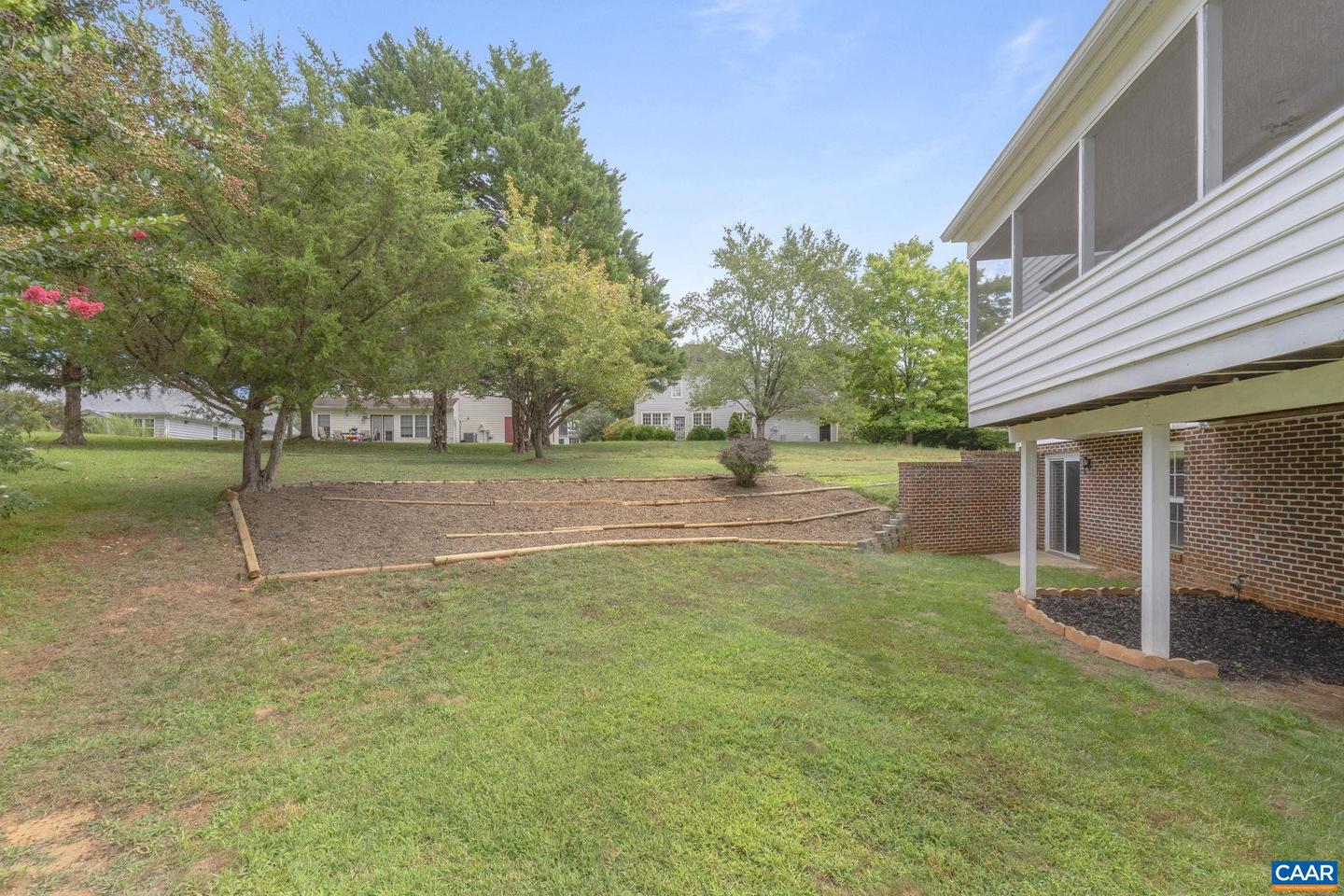 1051 OLD FOX TRAIL LN, CROZET, Virginia 22932, 4 Bedrooms Bedrooms, ,2 BathroomsBathrooms,Residential,For sale,1051 OLD FOX TRAIL LN,673848 MLS # 673848