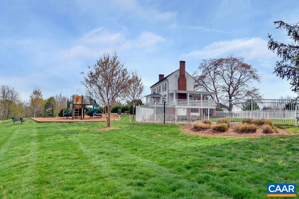 1051 OLD FOX TRAIL LN, CROZET, Virginia 22932, 4 Bedrooms Bedrooms, ,2 BathroomsBathrooms,Residential,For sale,1051 OLD FOX TRAIL LN,673848 MLS # 673848