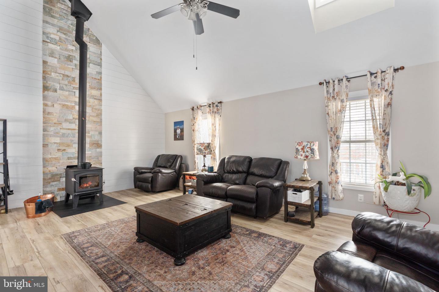 5105 DEEP CREEK RD, KENTS STORE, Virginia 23084, 4 Bedrooms Bedrooms, ,3 BathroomsBathrooms,Residential,For sale,5105 DEEP CREEK RD,VAFN2000628 MLS # VAFN2000628