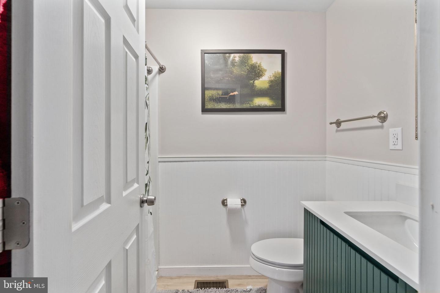 5105 DEEP CREEK RD, KENTS STORE, Virginia 23084, 4 Bedrooms Bedrooms, ,3 BathroomsBathrooms,Residential,For sale,5105 DEEP CREEK RD,VAFN2000628 MLS # VAFN2000628