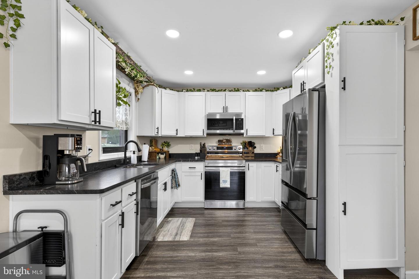 145 WEST ST, STEPHENS CITY, Virginia 22655, 4 Bedrooms Bedrooms, ,2 BathroomsBathrooms,Residential,For sale,145 WEST ST,VAFV2039894 MLS # VAFV2039894