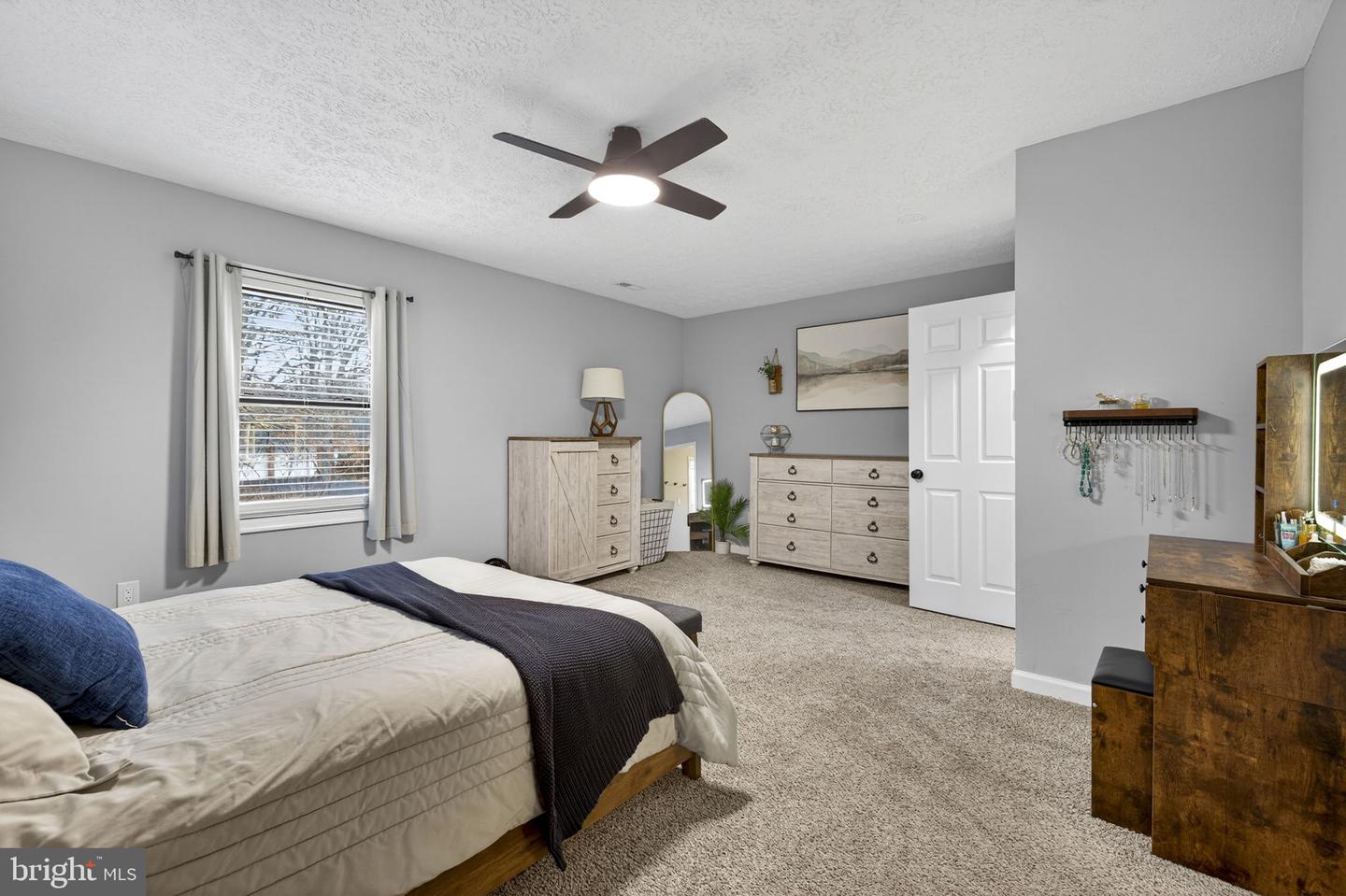 145 WEST ST, STEPHENS CITY, Virginia 22655, 4 Bedrooms Bedrooms, ,2 BathroomsBathrooms,Residential,For sale,145 WEST ST,VAFV2039894 MLS # VAFV2039894