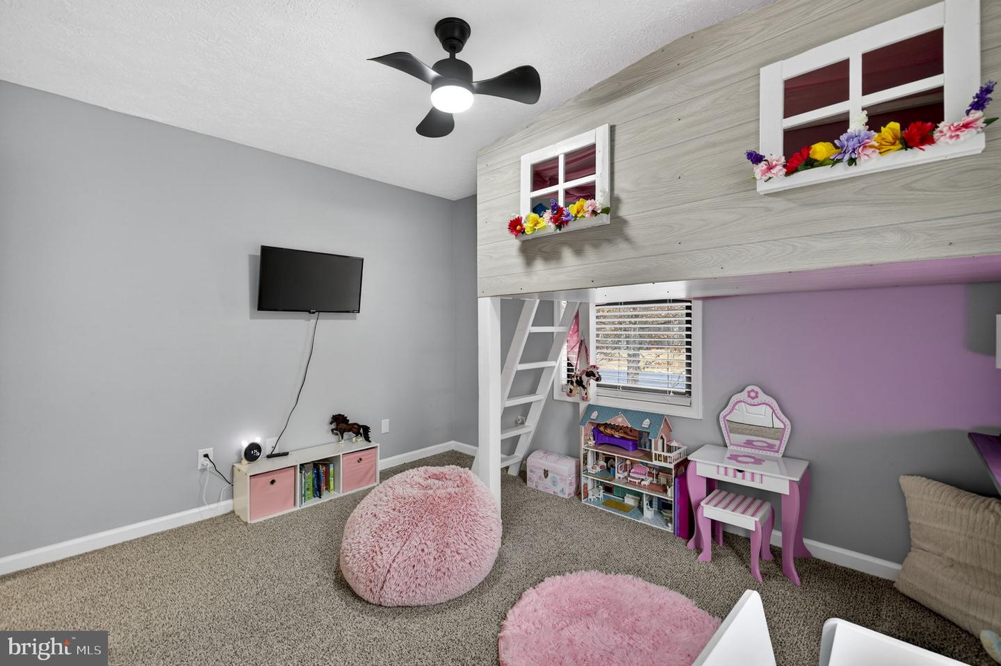 145 WEST ST, STEPHENS CITY, Virginia 22655, 4 Bedrooms Bedrooms, ,2 BathroomsBathrooms,Residential,For sale,145 WEST ST,VAFV2039894 MLS # VAFV2039894