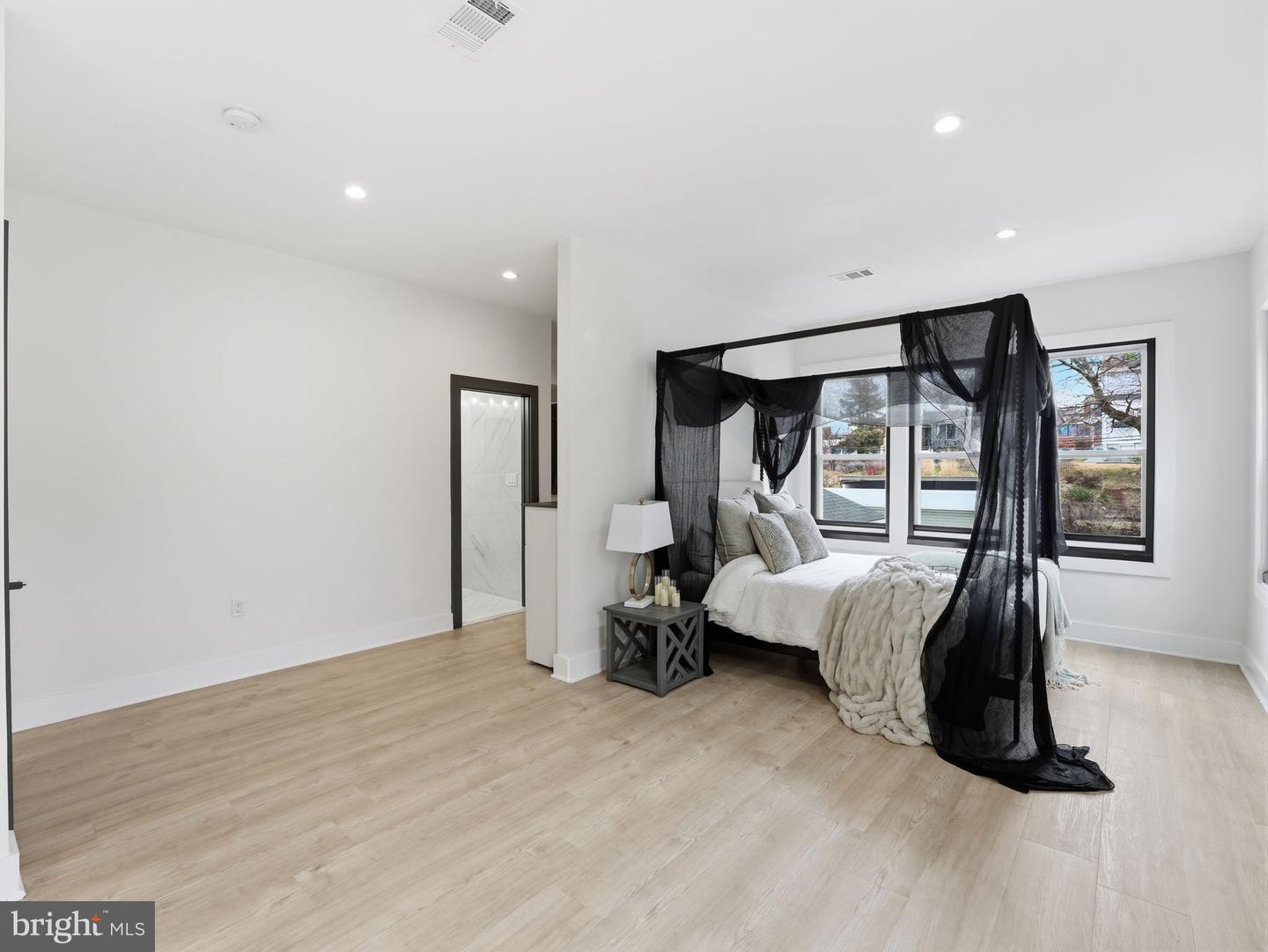 5921 2ND PL NW, WASHINGTON, District Of Columbia 20011, 4 Bedrooms Bedrooms, ,4 BathroomsBathrooms,Residential,For sale,5921 2ND PL NW,DCDC2248574 MLS # DCDC2248574