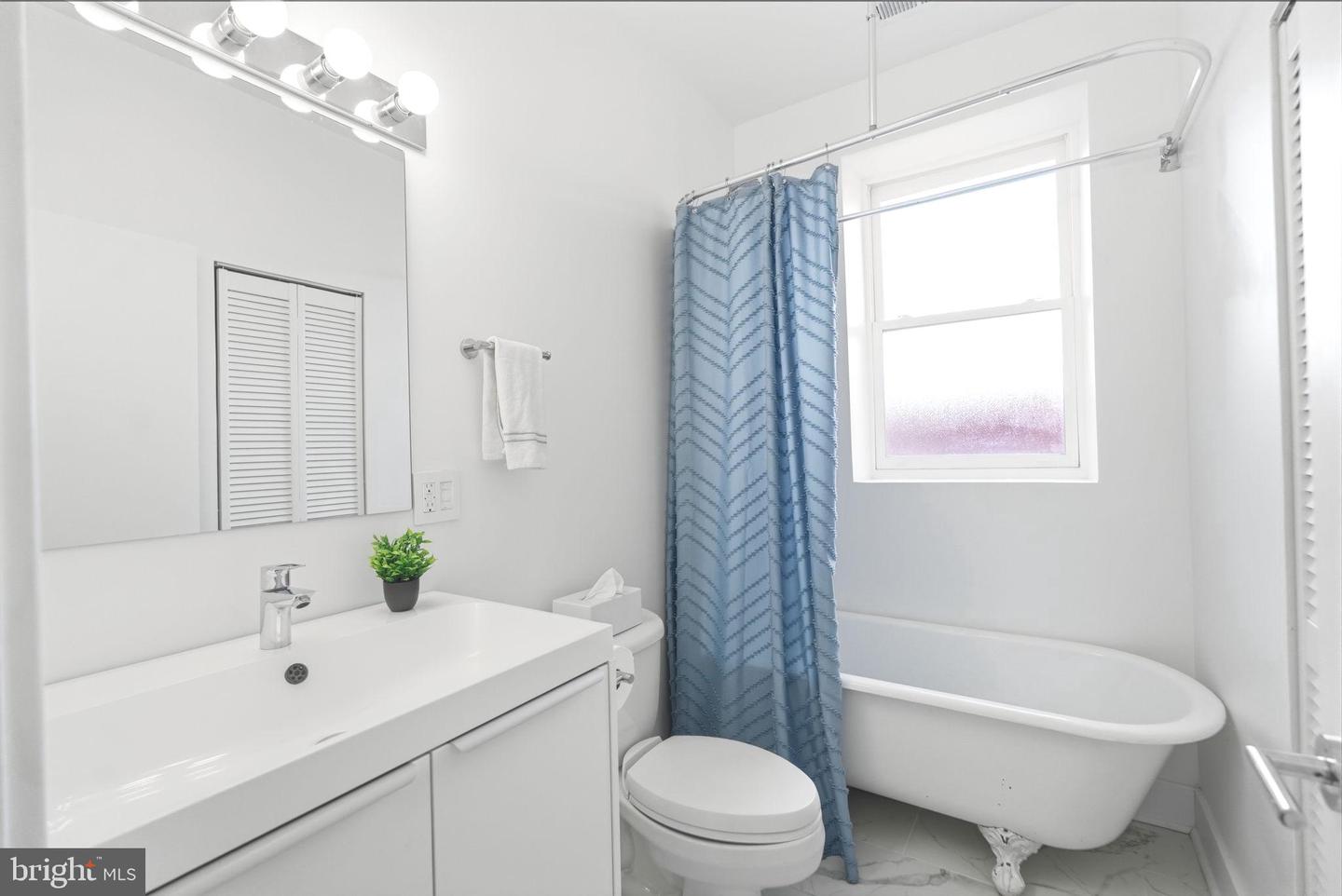 115 NEW YORK AVE NW #9, WASHINGTON, District Of Columbia 20001, 2 Bedrooms Bedrooms, ,2 BathroomsBathrooms,Residential,For sale,115 NEW YORK AVE NW #9,DCDC2248648 MLS # DCDC2248648