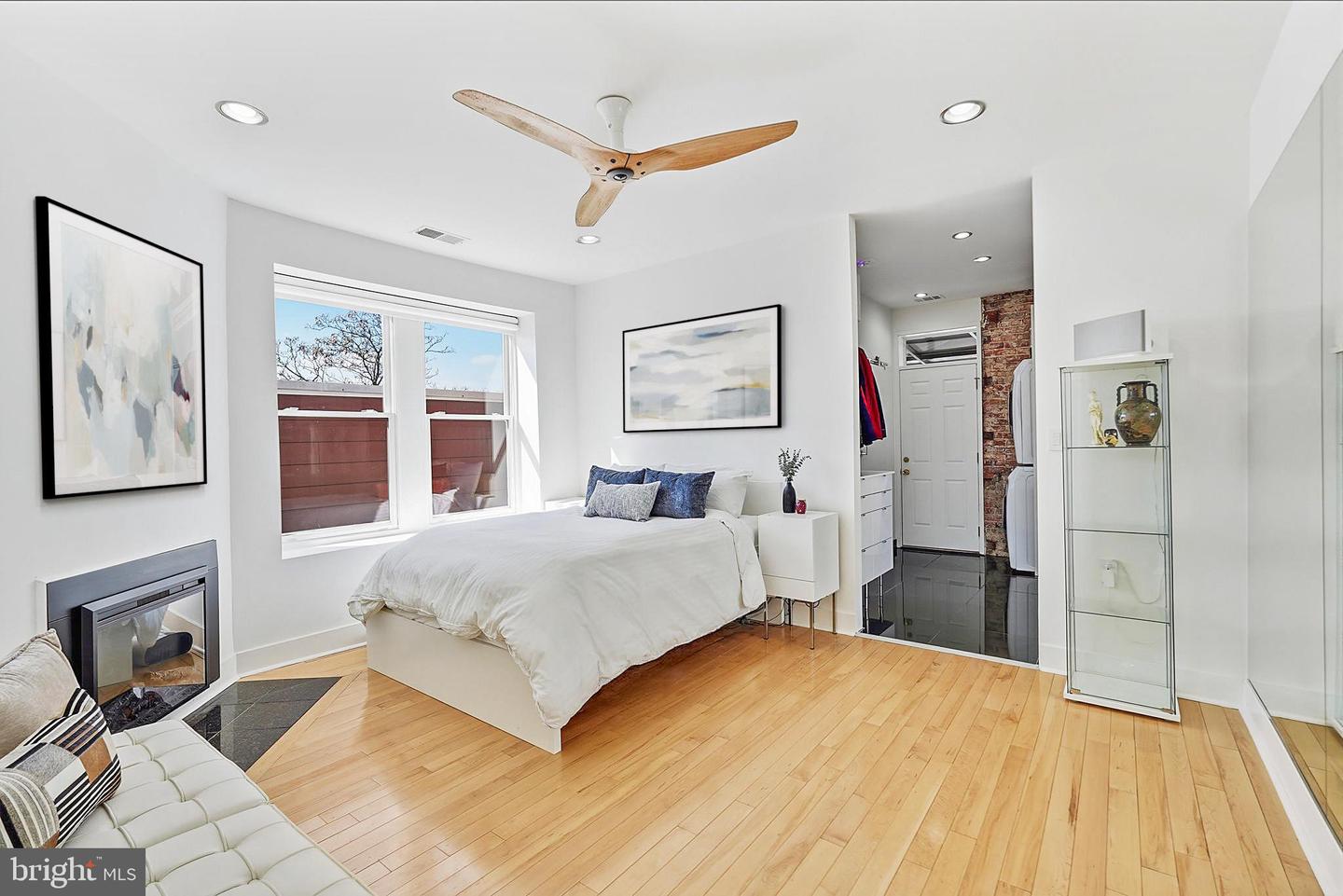 115 NEW YORK AVE NW #9, WASHINGTON, District Of Columbia 20001, 2 Bedrooms Bedrooms, ,2 BathroomsBathrooms,Residential,For sale,115 NEW YORK AVE NW #9,DCDC2248648 MLS # DCDC2248648