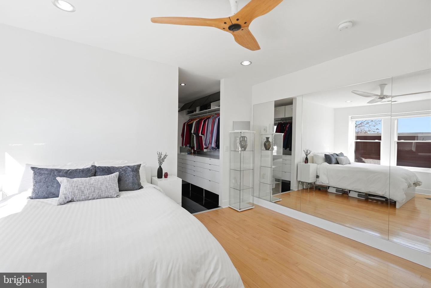 115 NEW YORK AVE NW #9, WASHINGTON, District Of Columbia 20001, 2 Bedrooms Bedrooms, ,2 BathroomsBathrooms,Residential,For sale,115 NEW YORK AVE NW #9,DCDC2248648 MLS # DCDC2248648