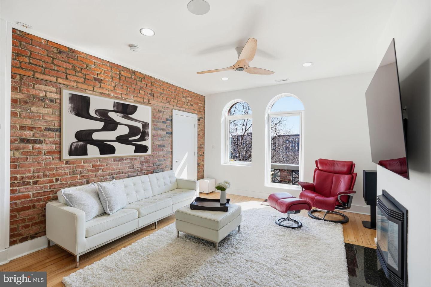 115 NEW YORK AVE NW #9, WASHINGTON, District Of Columbia 20001, 2 Bedrooms Bedrooms, ,2 BathroomsBathrooms,Residential,For sale,115 NEW YORK AVE NW #9,DCDC2248648 MLS # DCDC2248648