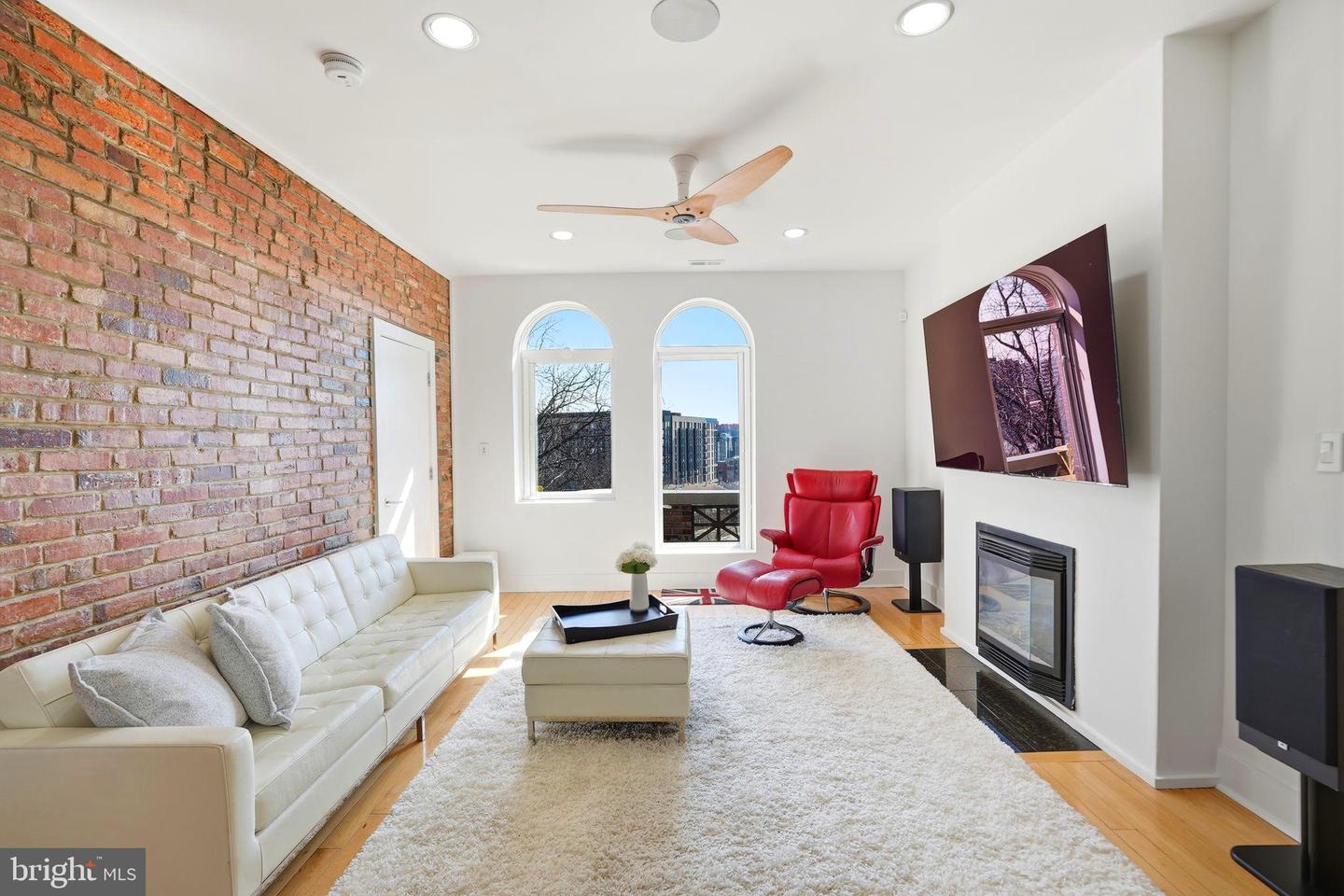 115 NEW YORK AVE NW #9, WASHINGTON, District Of Columbia 20001, 2 Bedrooms Bedrooms, ,2 BathroomsBathrooms,Residential,For sale,115 NEW YORK AVE NW #9,DCDC2248648 MLS # DCDC2248648