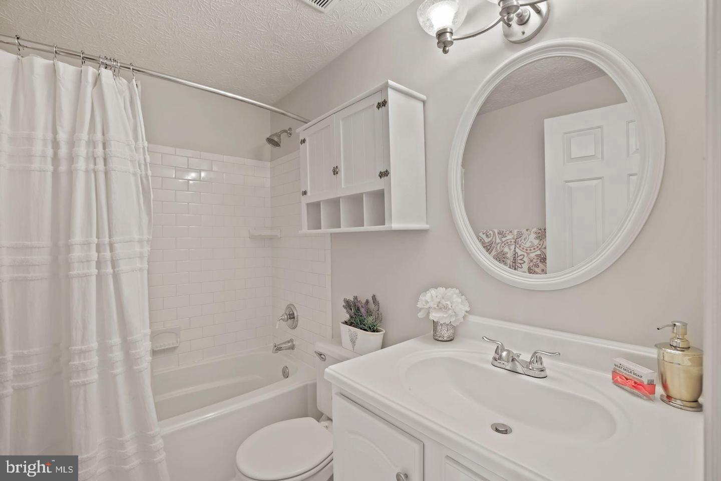 1538 TWISTED OAK DR, RESTON, Virginia 20194, 3 Bedrooms Bedrooms, ,2 BathroomsBathrooms,Residential,For sale,1538 TWISTED OAK DR,VAFX2293776 MLS # VAFX2293776