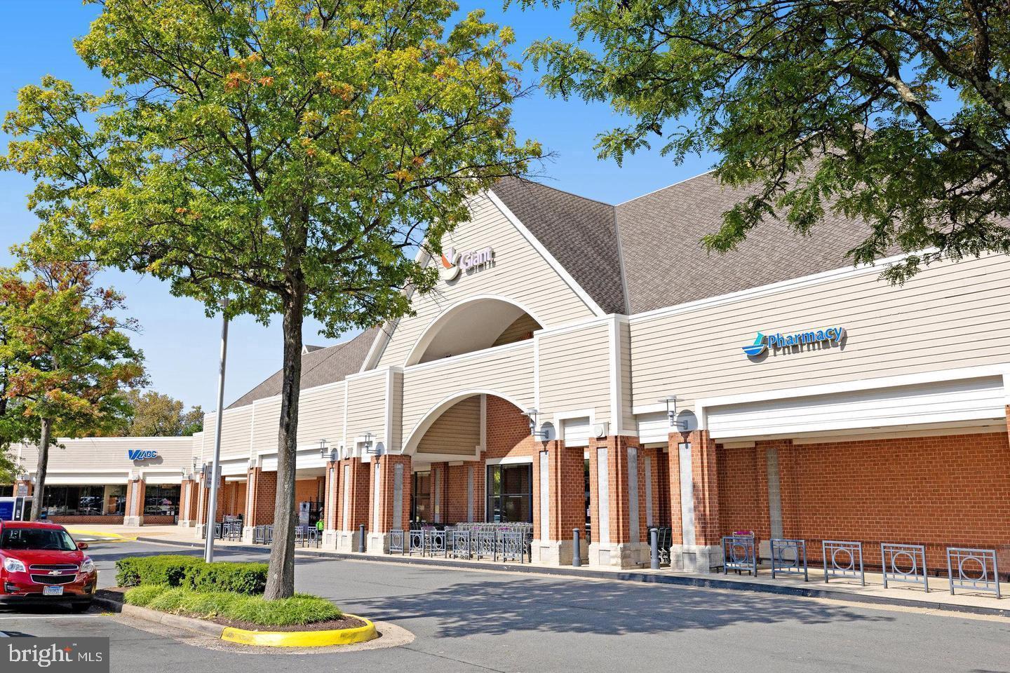 1538 TWISTED OAK DR, RESTON, Virginia 20194, 3 Bedrooms Bedrooms, ,2 BathroomsBathrooms,Residential,For sale,1538 TWISTED OAK DR,VAFX2293776 MLS # VAFX2293776