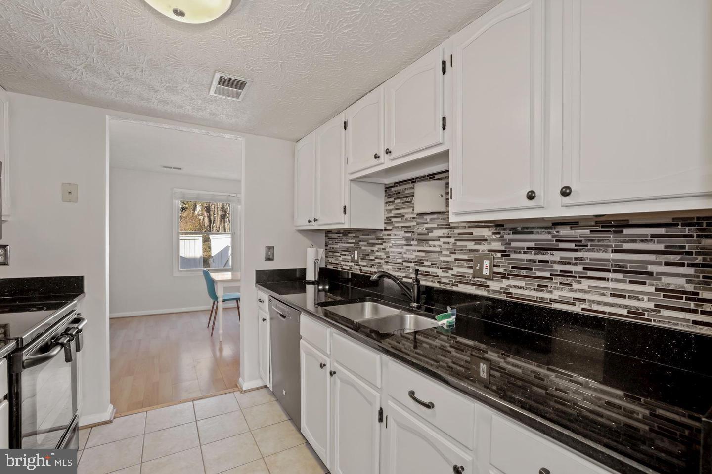 1538 TWISTED OAK DR, RESTON, Virginia 20194, 3 Bedrooms Bedrooms, ,2 BathroomsBathrooms,Residential,For sale,1538 TWISTED OAK DR,VAFX2293776 MLS # VAFX2293776