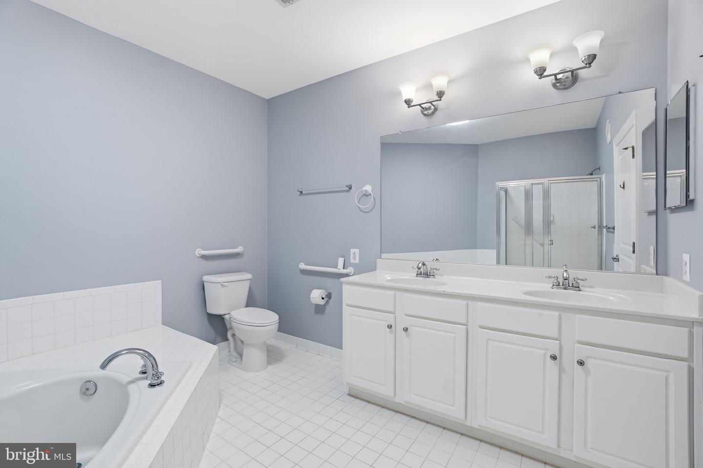 7871 ROLLING WOODS CT #1104, SPRINGFIELD, Virginia 22152, 2 Bedrooms Bedrooms, ,2 BathroomsBathrooms,Residential,For sale,7871 ROLLING WOODS CT #1104,VAFX2293628 MLS # VAFX2293628