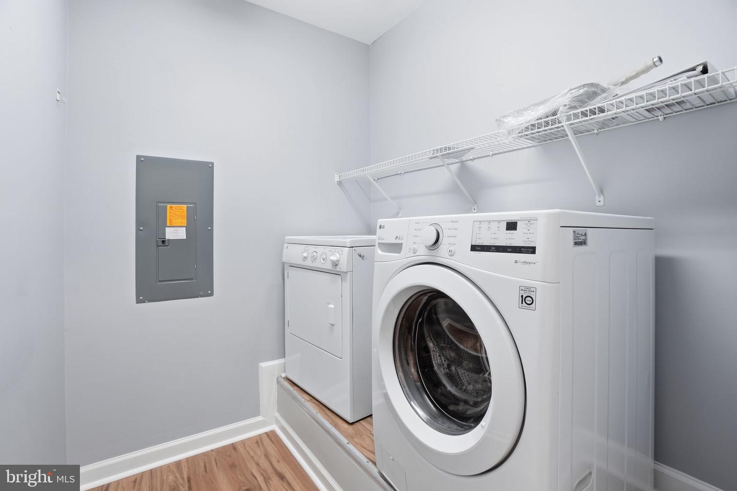 7871 ROLLING WOODS CT #1104, SPRINGFIELD, Virginia 22152, 2 Bedrooms Bedrooms, ,2 BathroomsBathrooms,Residential,For sale,7871 ROLLING WOODS CT #1104,VAFX2293628 MLS # VAFX2293628