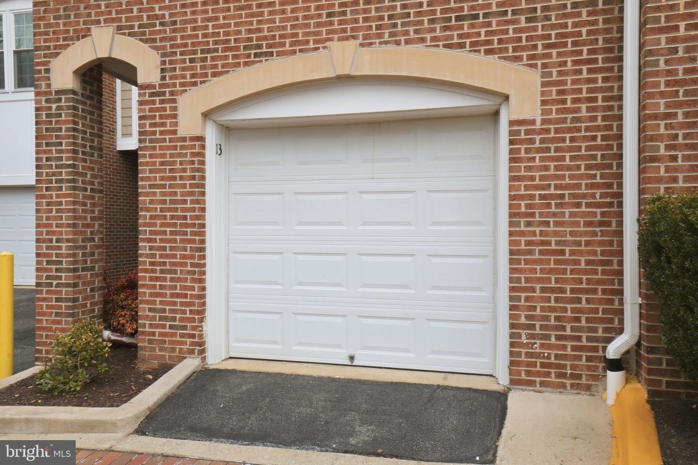 7871 ROLLING WOODS CT #1104, SPRINGFIELD, Virginia 22152, 2 Bedrooms Bedrooms, ,2 BathroomsBathrooms,Residential,For sale,7871 ROLLING WOODS CT #1104,VAFX2293628 MLS # VAFX2293628