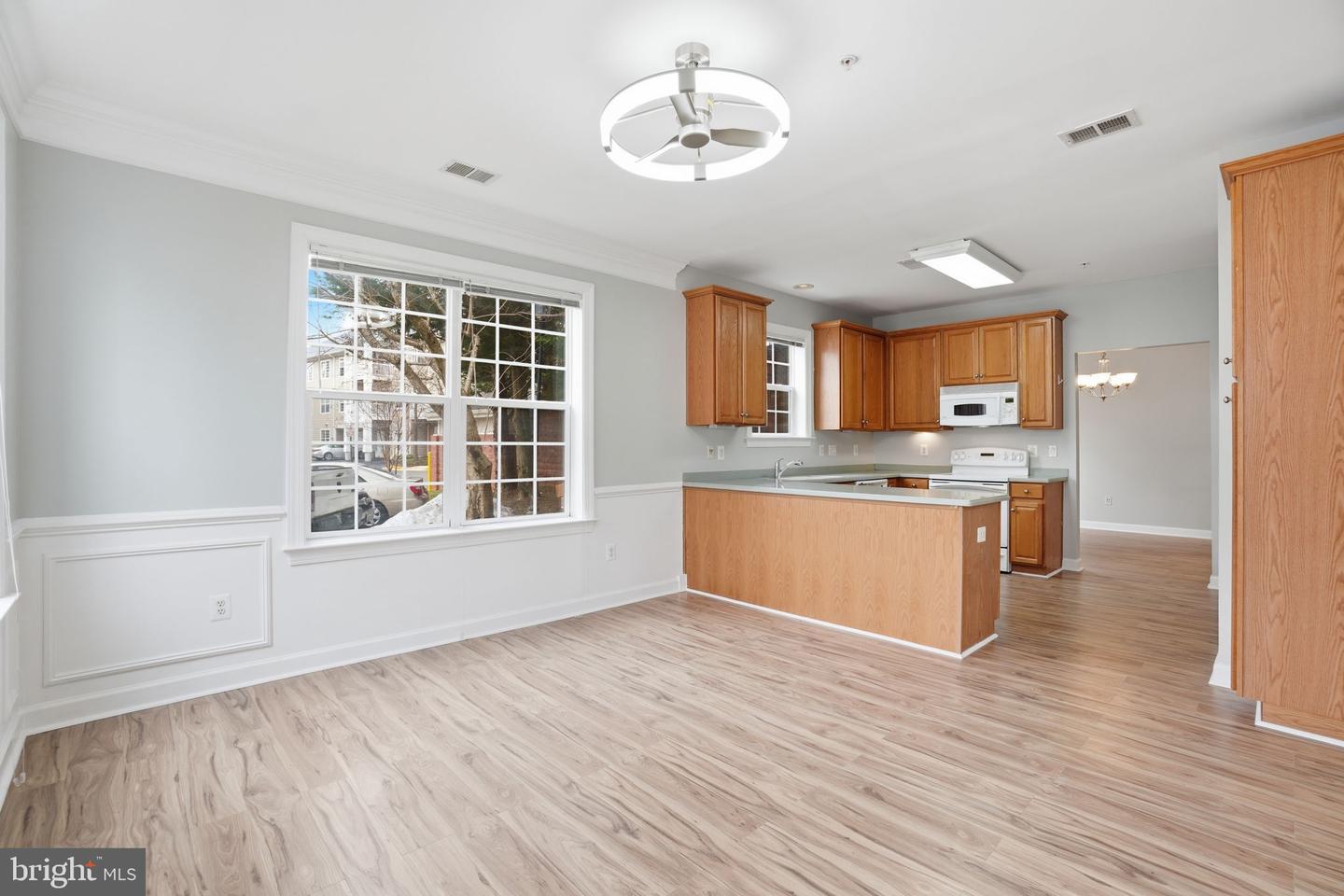 7871 ROLLING WOODS CT #1104, SPRINGFIELD, Virginia 22152, 2 Bedrooms Bedrooms, ,2 BathroomsBathrooms,Residential,For sale,7871 ROLLING WOODS CT #1104,VAFX2293628 MLS # VAFX2293628