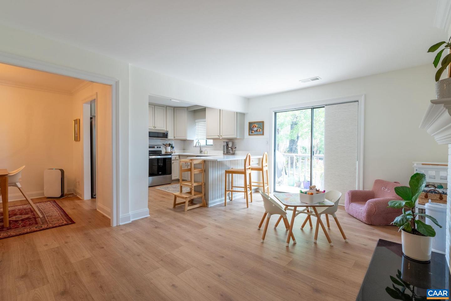 320 HARVEST DR, CHARLOTTESVILLE, Virginia 22903, 3 Bedrooms Bedrooms, ,3 BathroomsBathrooms,Residential,For sale,320 HARVEST DR,673891 MLS # 673891