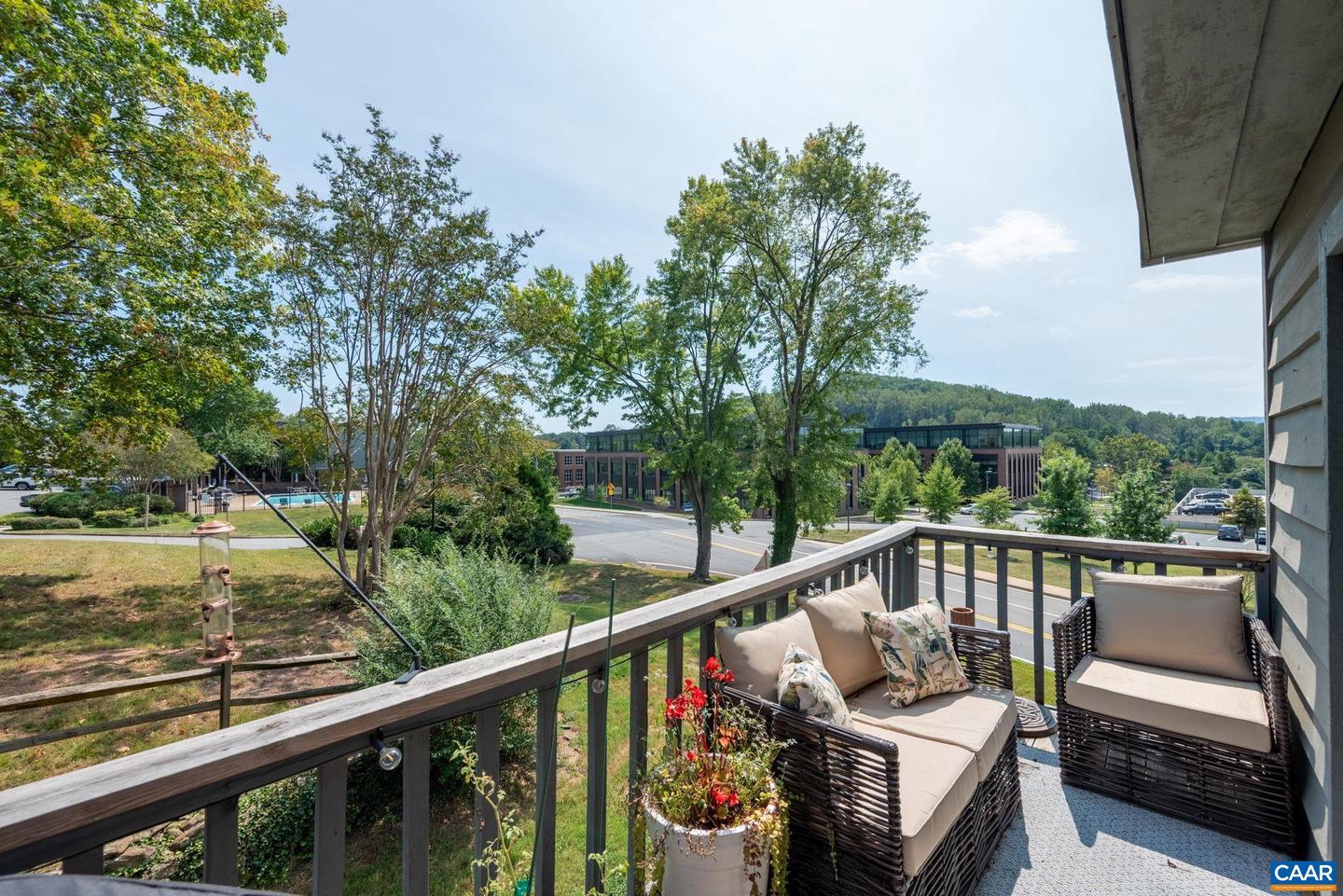 320 HARVEST DR, CHARLOTTESVILLE, Virginia 22903, 3 Bedrooms Bedrooms, ,3 BathroomsBathrooms,Residential,For sale,320 HARVEST DR,673891 MLS # 673891